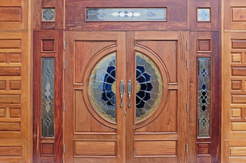 //www.royaljoinery.ae/wp-content/uploads/2024/04/2door.jpg